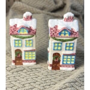 Vintage Cottage House Collectable Salt and Pepper Shaker Set Snow Top Windows